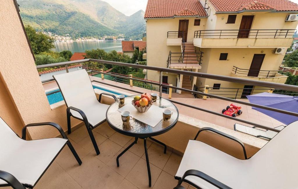 Port Adria Apartments Kamenari Buitenkant foto