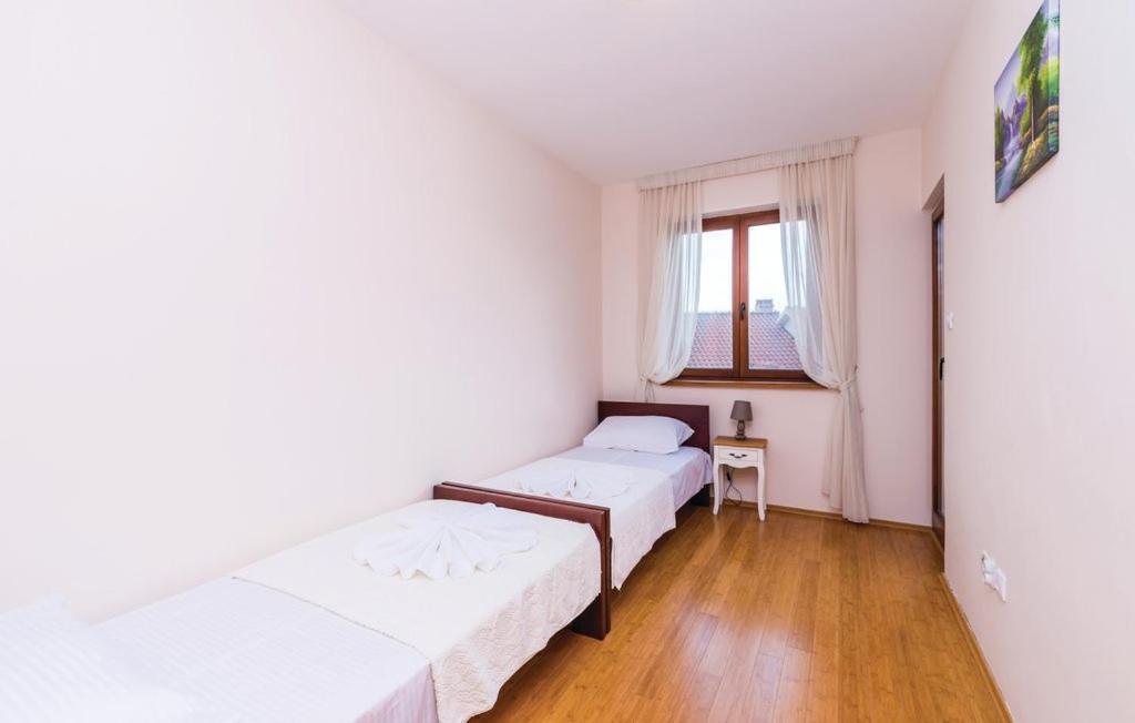 Port Adria Apartments Kamenari Buitenkant foto