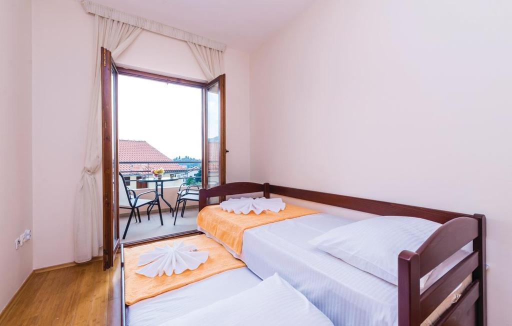 Port Adria Apartments Kamenari Buitenkant foto