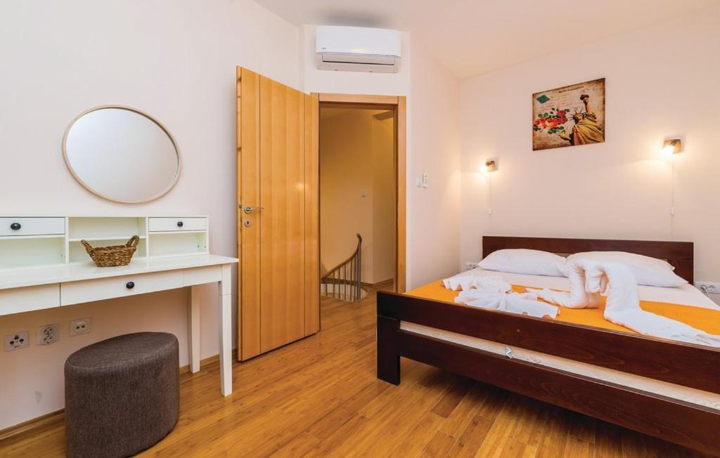 Port Adria Apartments Kamenari Buitenkant foto