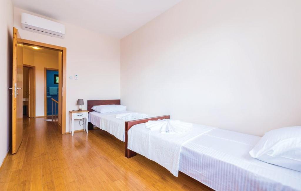 Port Adria Apartments Kamenari Buitenkant foto